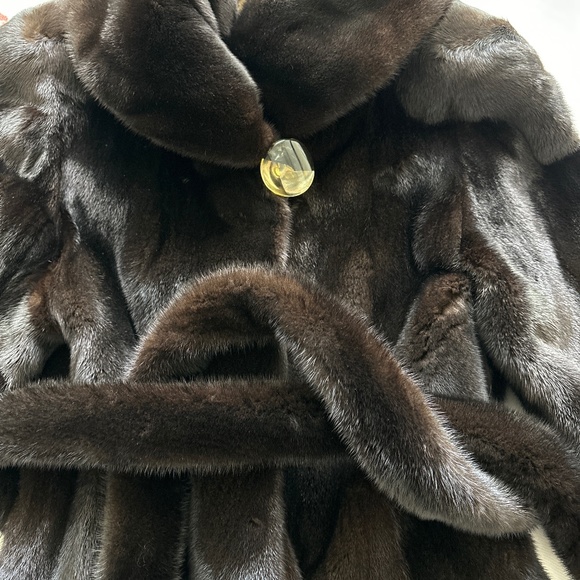 New York Fur Jackets & Blazers - Vintage mink fur coat.